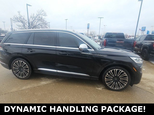 2021 Lincoln Aviator Black Label's photo