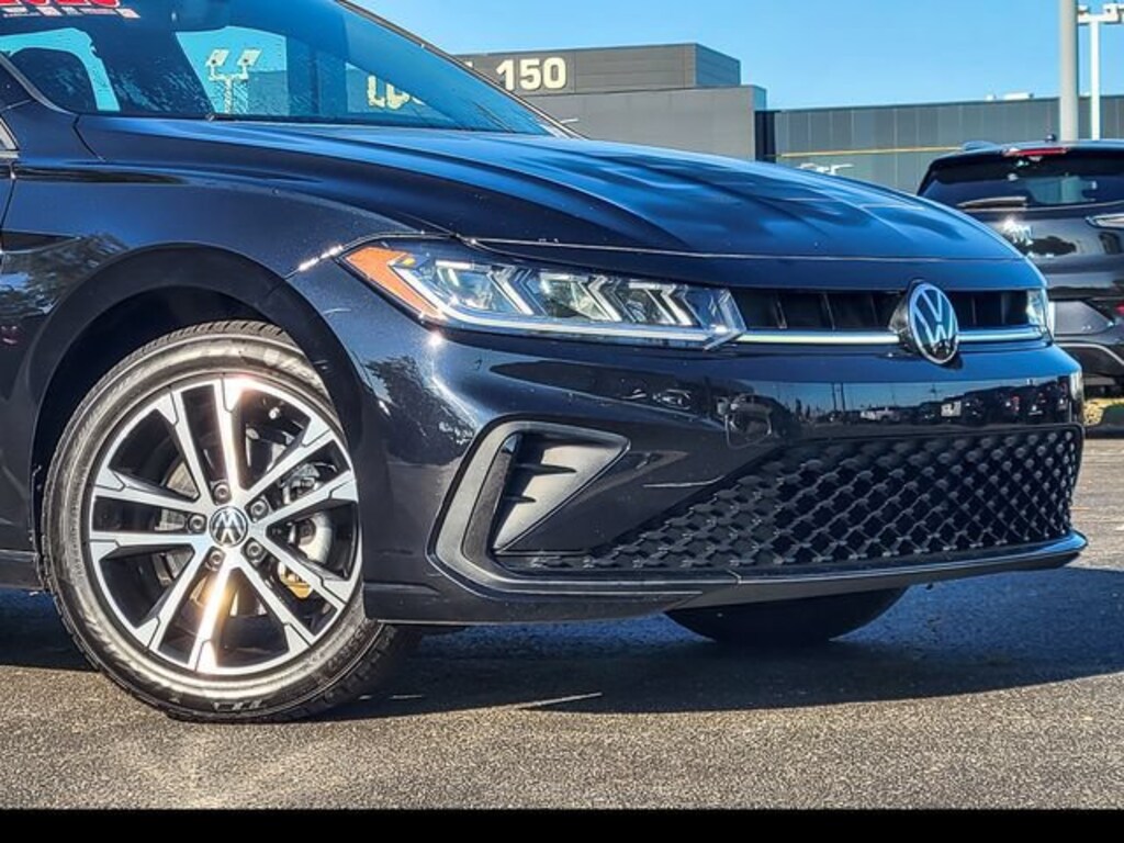 Used 2025 Volkswagen Jetta 1.5T Sport Sedan