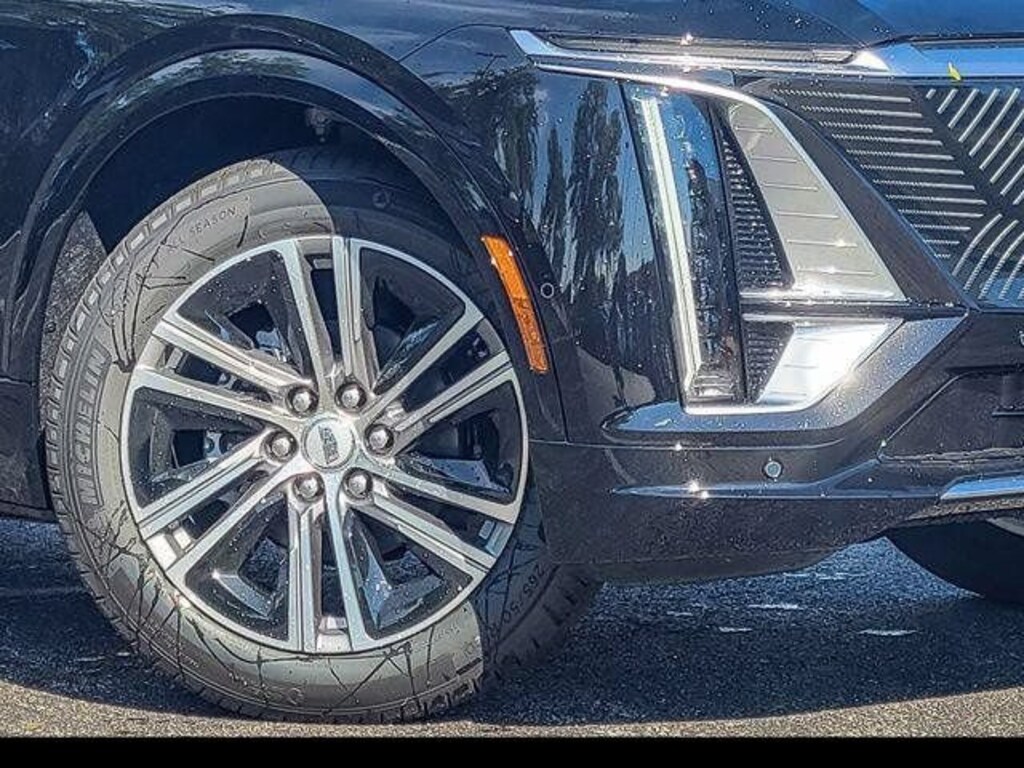 New 2026 CADILLAC LYRIQ Premium Luxury SUV
