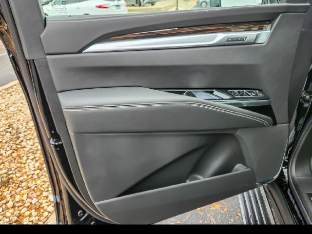 2027 Cadillac Escalade Luxury - Photo 26