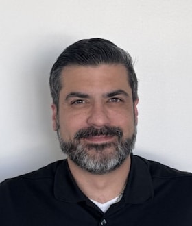 Staff member Darius Shams from ID_66f7d3