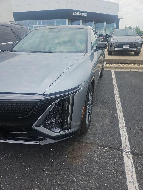 Used 2024 Cadillac LYRIQ Sport 1 with VIN 1GYKPTRLXRZ136027 for sale in Hodgkins, IL