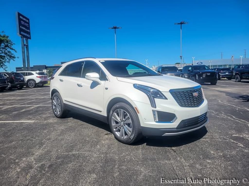 New 2026 CADILLAC XT5 Premium Luxury SUV