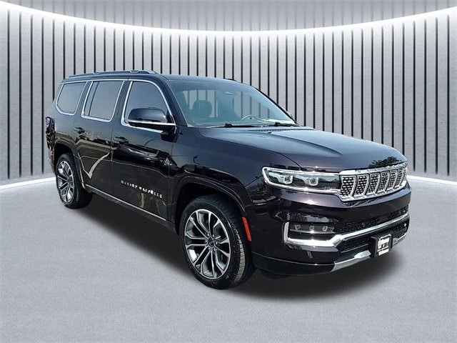 2023 Jeep Grand Wagoneer Series III's photo