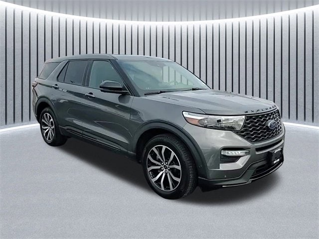 2021 Ford Explorer ST's photo