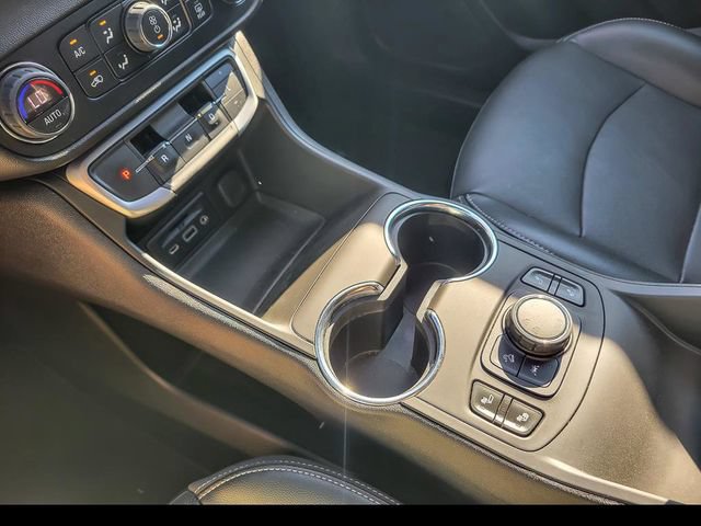 2024 GMC Terrain SLT - Photo 17