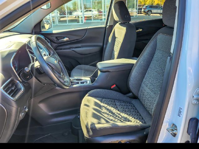 2024 Chevrolet Equinox LT - Photo 11