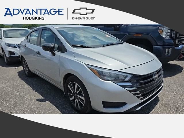 2025 Nissan Versa 1.6 S CVT's photo