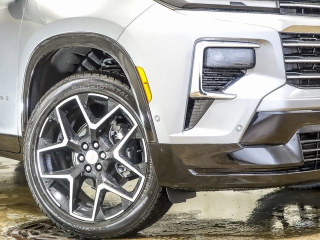 2026 Chevrolet Traverse High Country photo 2