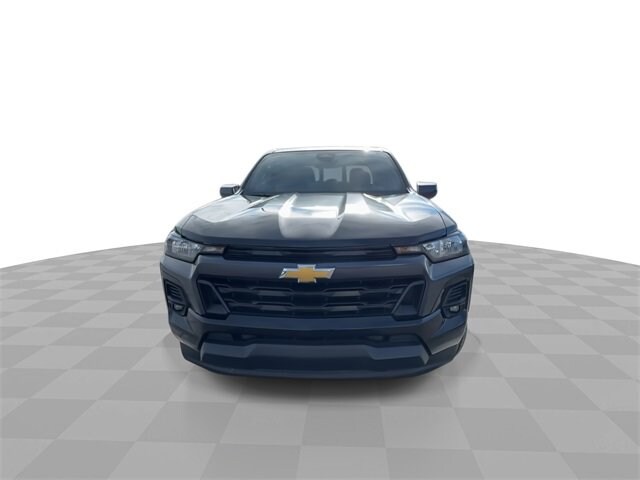 2023 Chevrolet Colorado LT photo 3