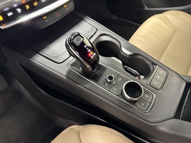 2025 Cadillac XT4 Premium Luxury - Photo 21