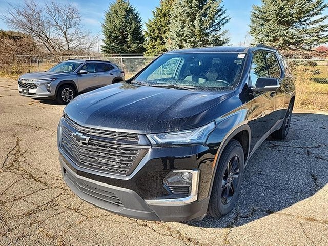 2023 Chevrolet Traverse Cloth photo 2