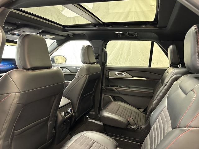 2025 Ford Explorer ST-LINE - Photo 14