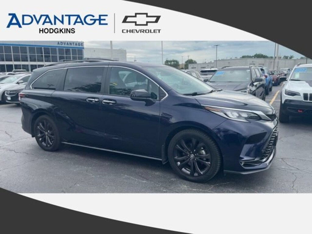 Used 2023 Toyota Sienna XSE Minivan