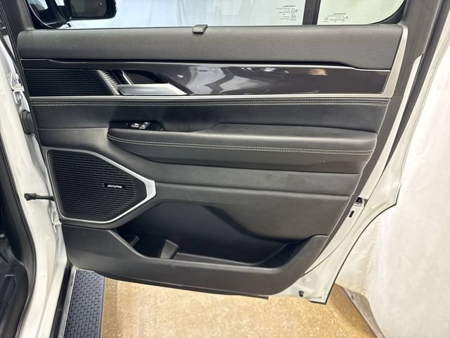 2023 Jeep Wagoneer Series I - Photo 30