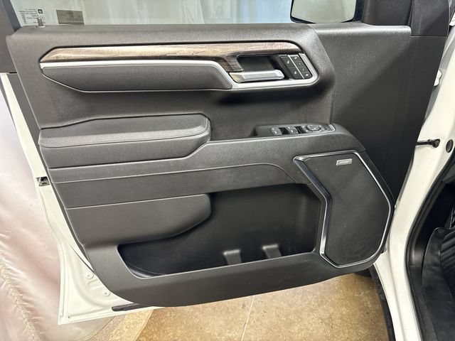 2025 Chevrolet Silverado 1500 LTZ - Photo 23