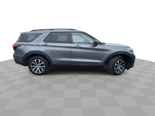 2025 Ford Explorer ST-LINE - Photo 9