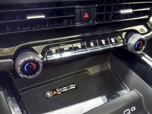 2026 Chevrolet Suburban Premier - Photo 20
