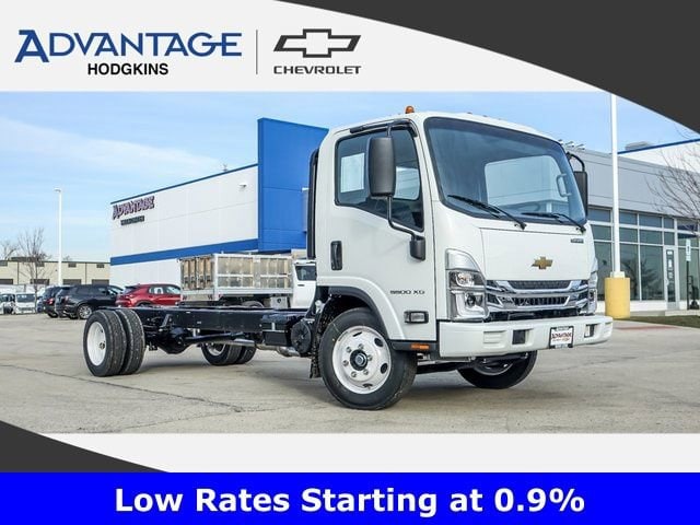 2025 Chevrolet Low Cab Forward's photo