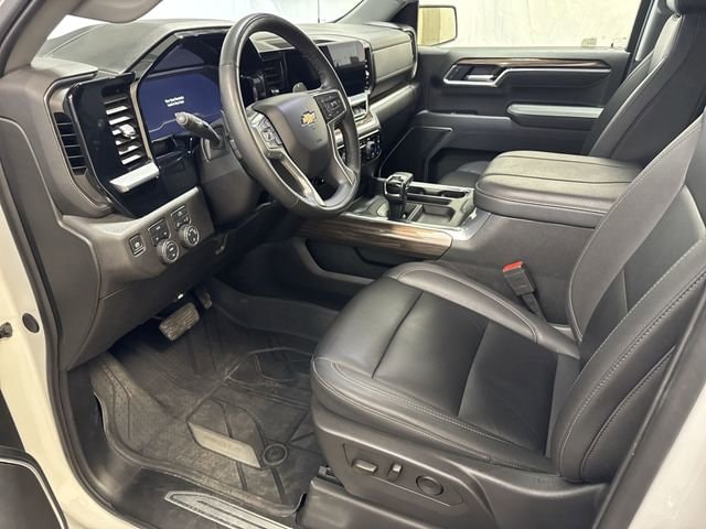2025 Chevrolet Silverado 1500 LT - Photo 11