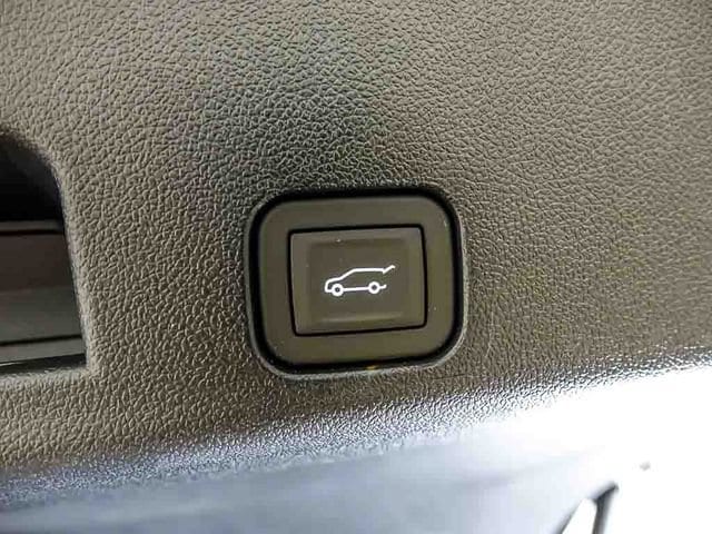 2027 Chevrolet Traverse LT - Photo 23