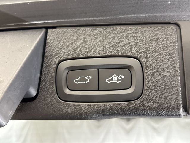 2024 Volvo XC60 Plus - Photo 25