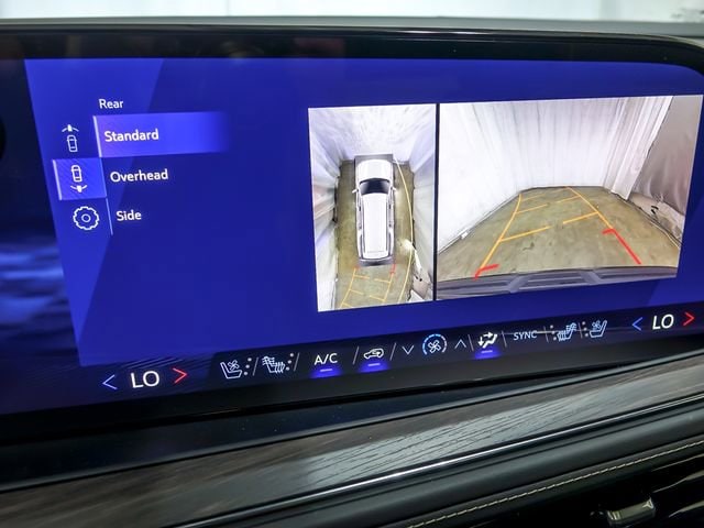 2026 Chevrolet Suburban Premier - Photo 18
