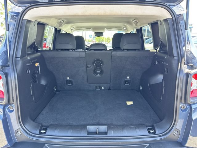2022 Jeep Renegade Latitude - Photo 24