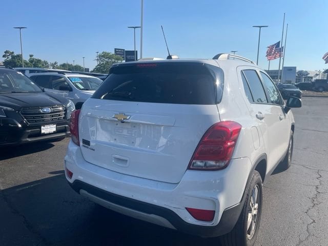Used 2022 Chevrolet Trax LT with VIN KL7CJPSMXNB505541 for sale in Hodgkins, IL