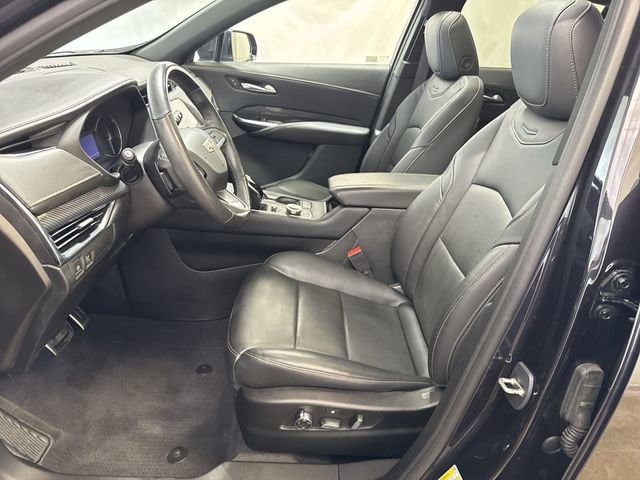 2023 Cadillac XT4 Sport - Photo 10