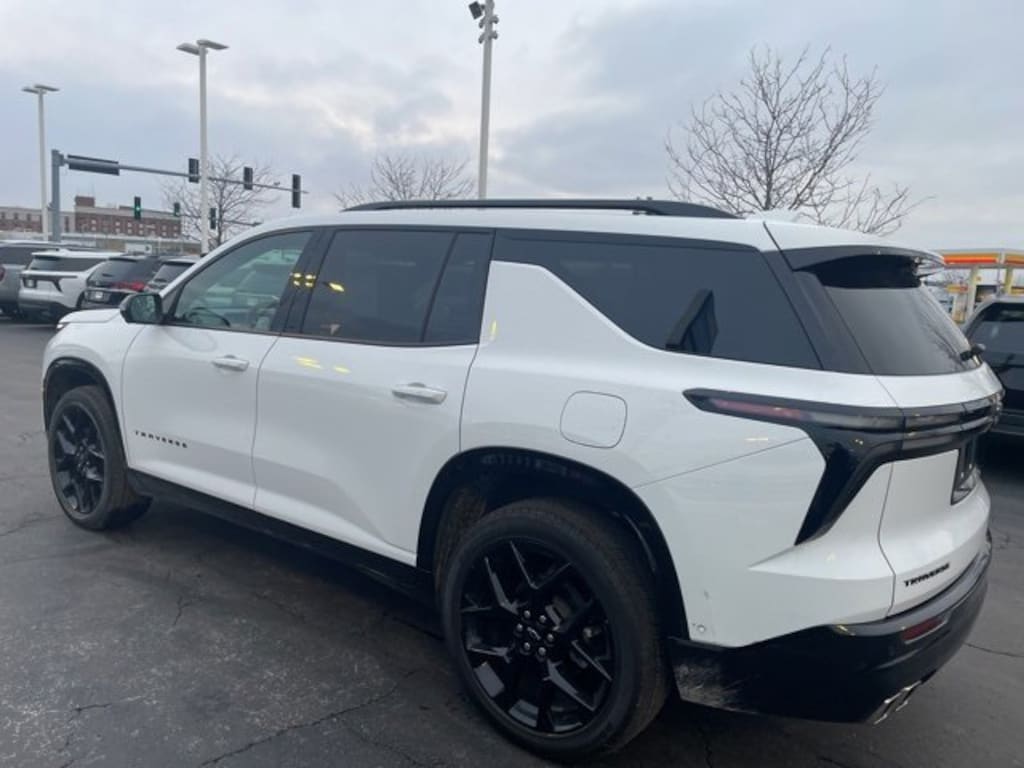 Used 2024 Chevrolet Traverse RS SUV