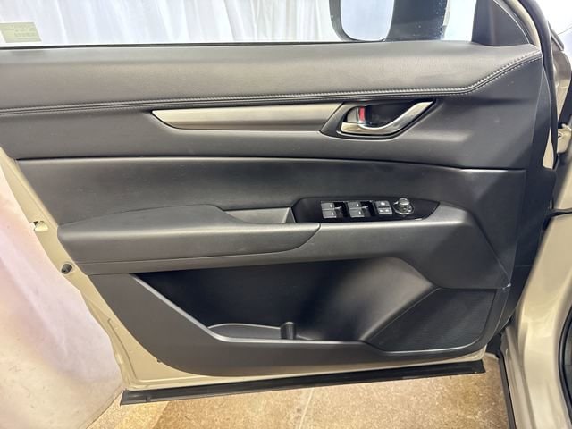2025 Mazda CX-5 S Preferred package - Photo 21