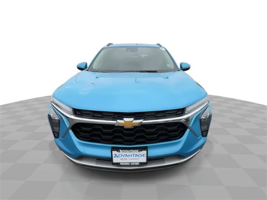 Used 2025 Chevrolet Trax LT SUV