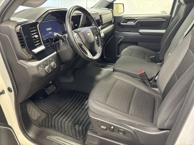 2025 Chevrolet Silverado 1500 LT - Photo 11