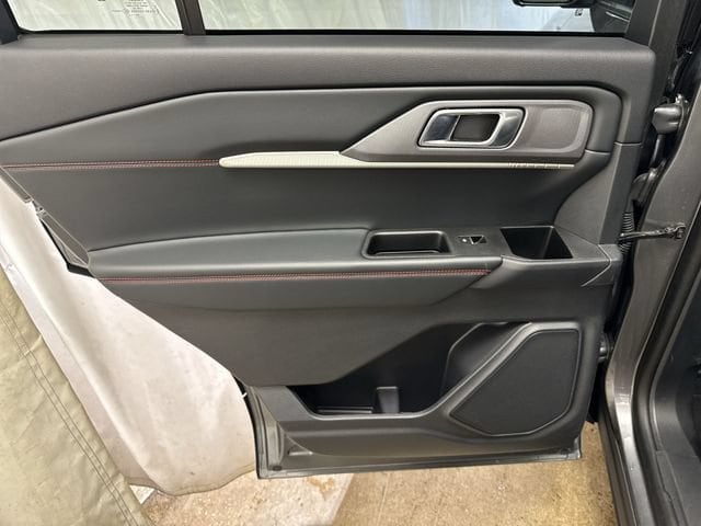 2025 Ford Explorer ST-LINE - Photo 26
