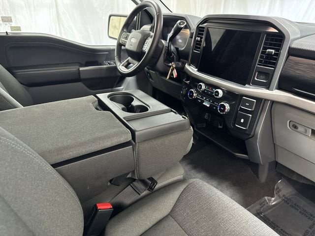 2025 Ford F-150 XLT - Photo 25