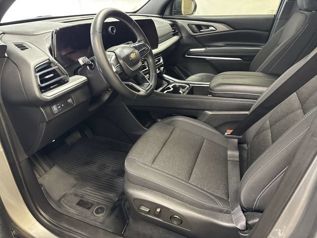 2025 Chevrolet Traverse LT - Photo 11
