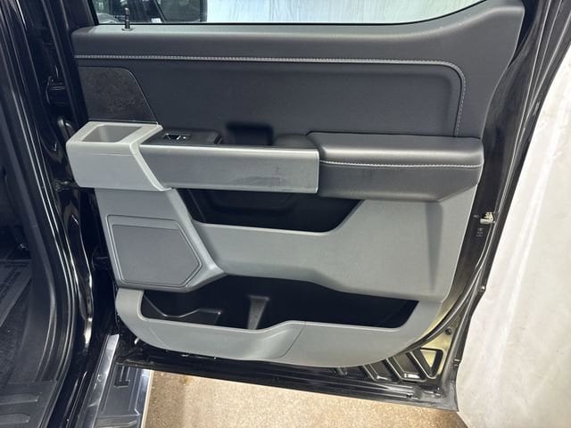 2025 Ford F-150 XLT - Photo 23