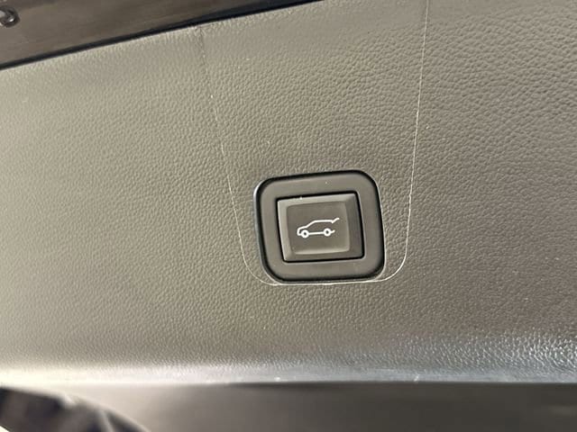 2023 Chevrolet Traverse 3LT - Photo 32