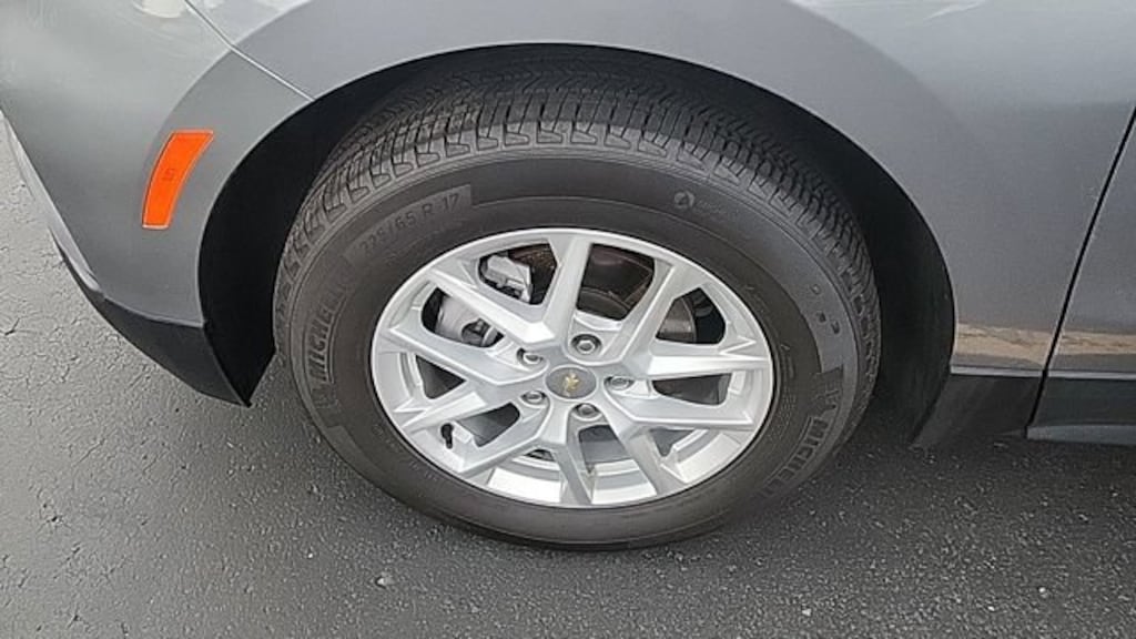 Used 2024 Chevrolet Equinox LT SUV