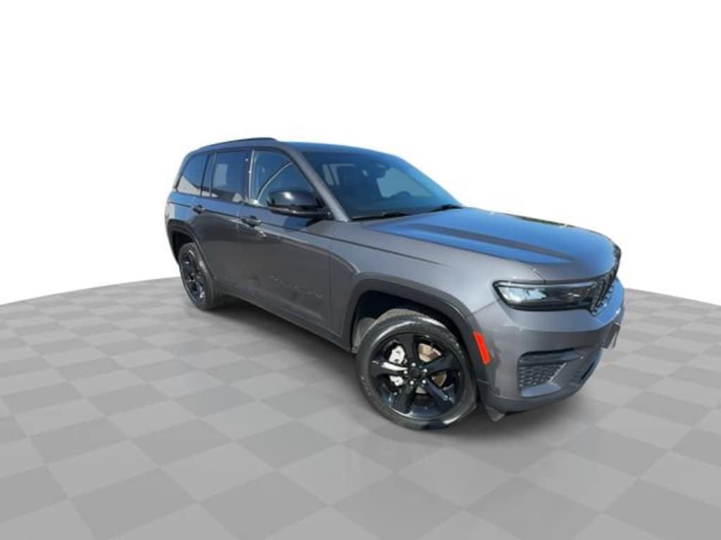 Used 2023 Jeep Grand Cherokee Altitude 4x4 SUV