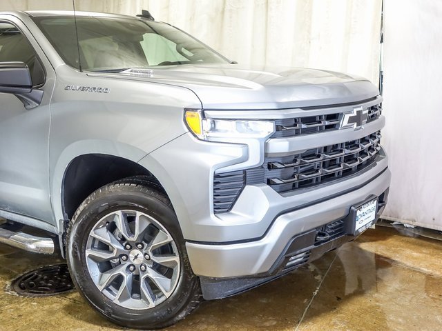 2026 Chevrolet Silverado 1500 RST photo 2
