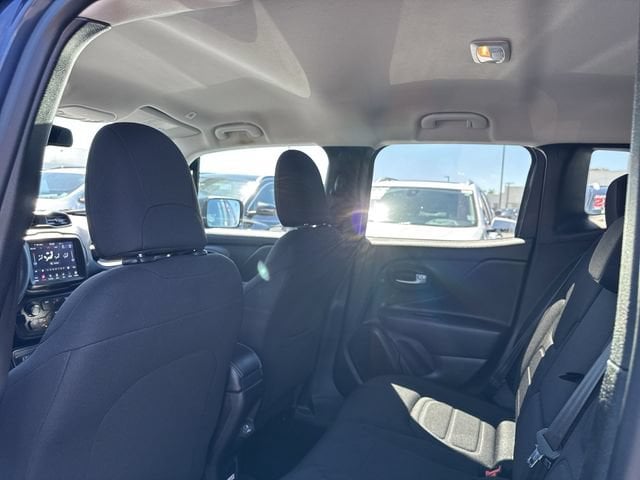 2022 Jeep Renegade Latitude - Photo 13