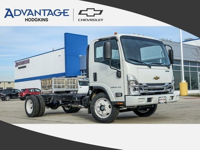 2025 Chevrolet Low Cab Forward's photo
