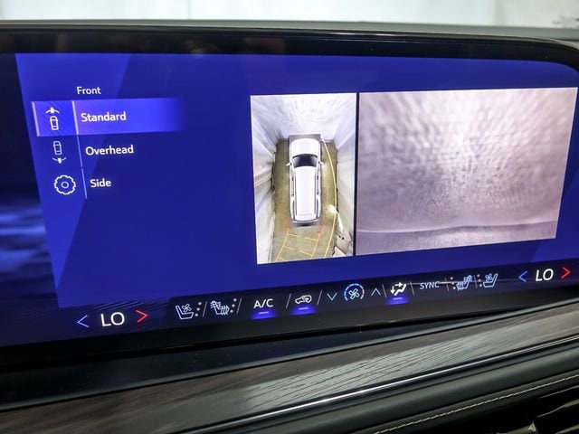2026 Chevrolet Suburban Premier - Photo 19
