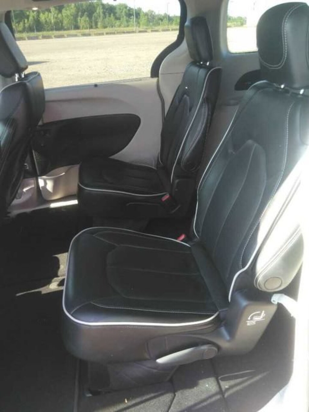 Used 2023 Chrysler Pacifica Limited