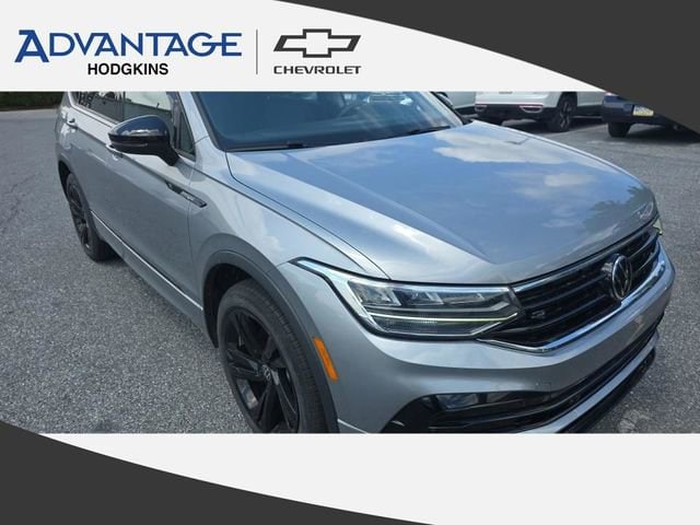 2023 Volkswagen Tiguan 2.0T SE R-Line Black 4Motion's photo