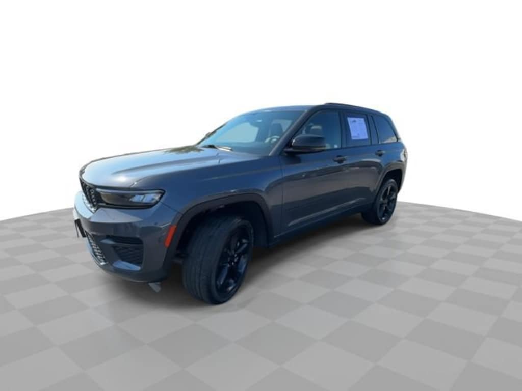 Used 2023 Jeep Grand Cherokee Altitude 4x4 SUV