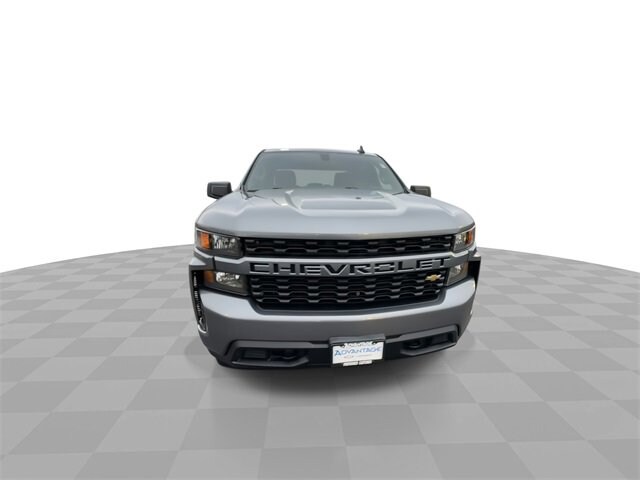 2020 Chevrolet Silverado 1500 Custom photo 2