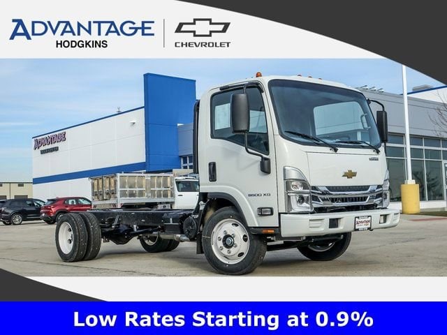 2025 Chevrolet Low Cab Forward's photo